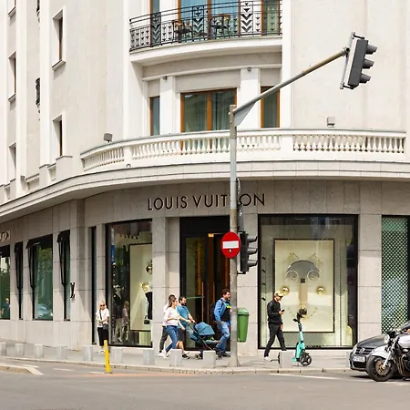 Deluxe Calea Victoriei ,ateneul Român, Old