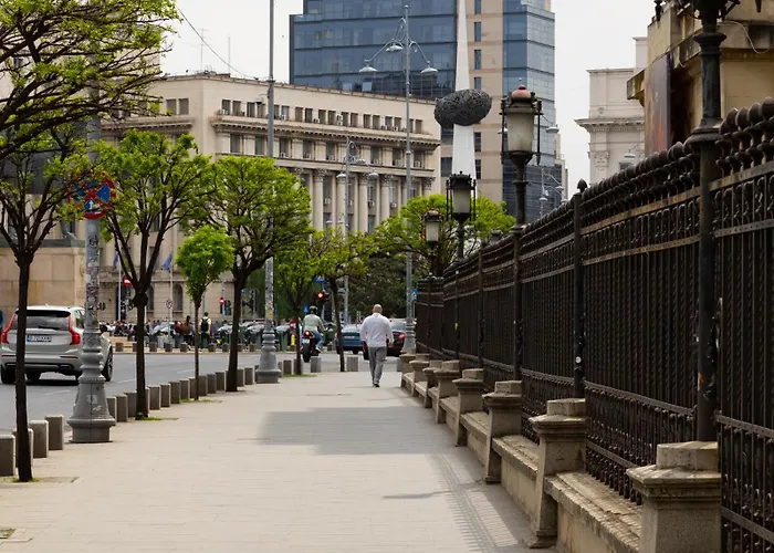 Deluxe Calea Victoriei ,ateneul Român, Old Bucureşti