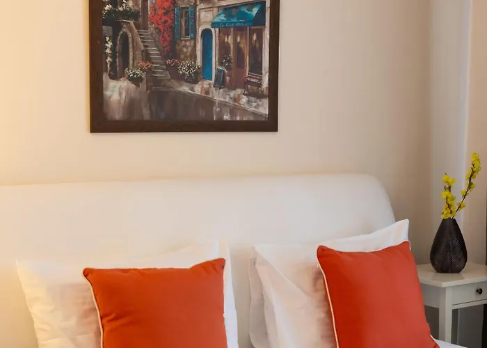 Deluxe Calea Victoriei ,ateneul Român, Old Bucureşti