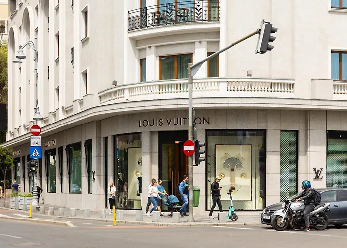 Deluxe Calea Victoriei ,ateneul Român, Old