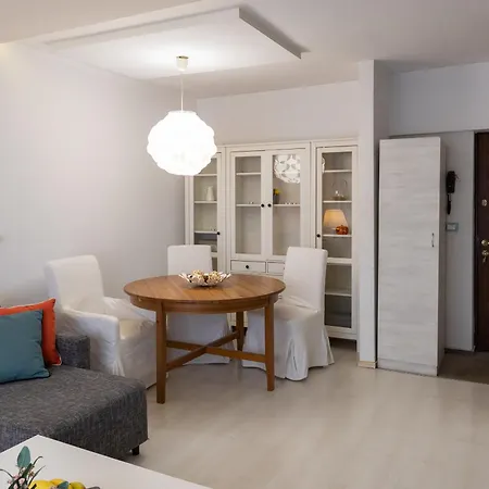 Deluxe Calea Victoriei ,ateneul Roman, Old בוקרשט