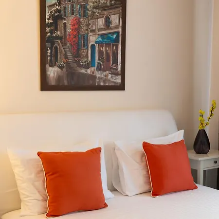 Deluxe Calea Victoriei ,ateneul Roman, Old בוקרשט