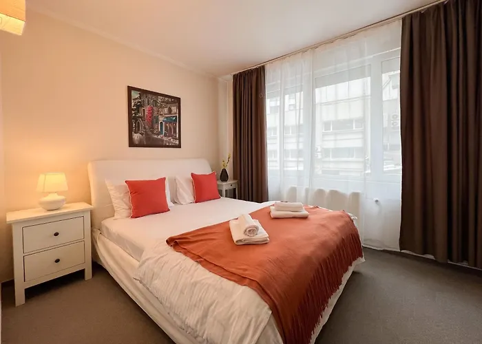 Deluxe Calea Victoriei ,ateneul Roman, Old Apartman *