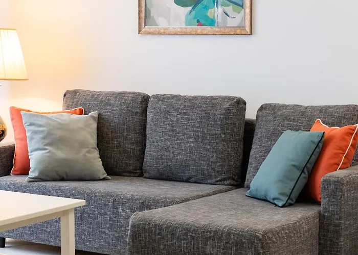 Deluxe Calea Victoriei ,ateneul Roman, Old